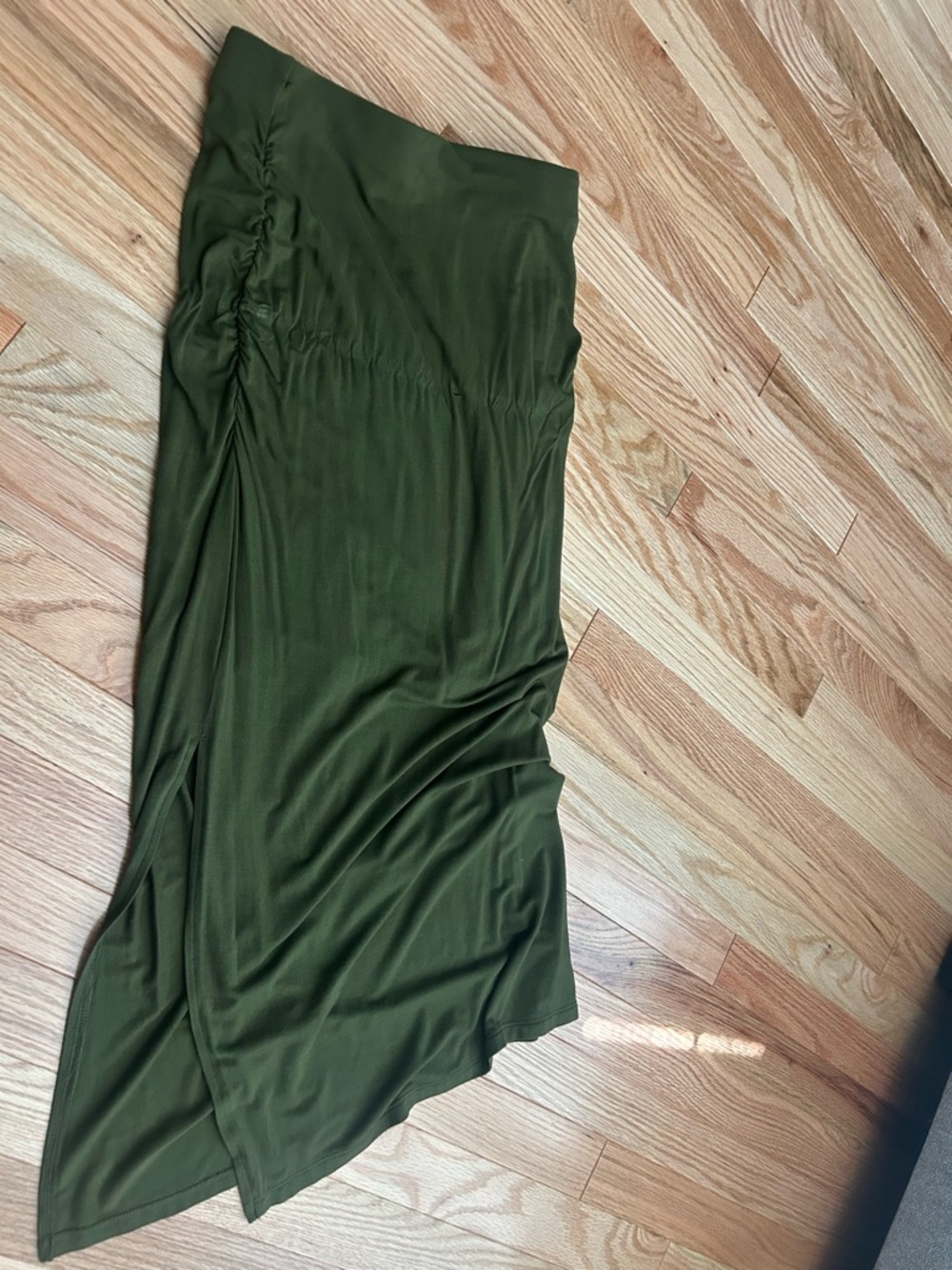 Women’s Olive Green Ruched Midi Skirt